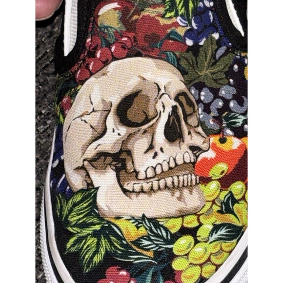 Vans Classic Slip-On Fruit Skull Black/White Women’s Size 5.5 Men’s Size 4 NWOT - Picture 7 of 11